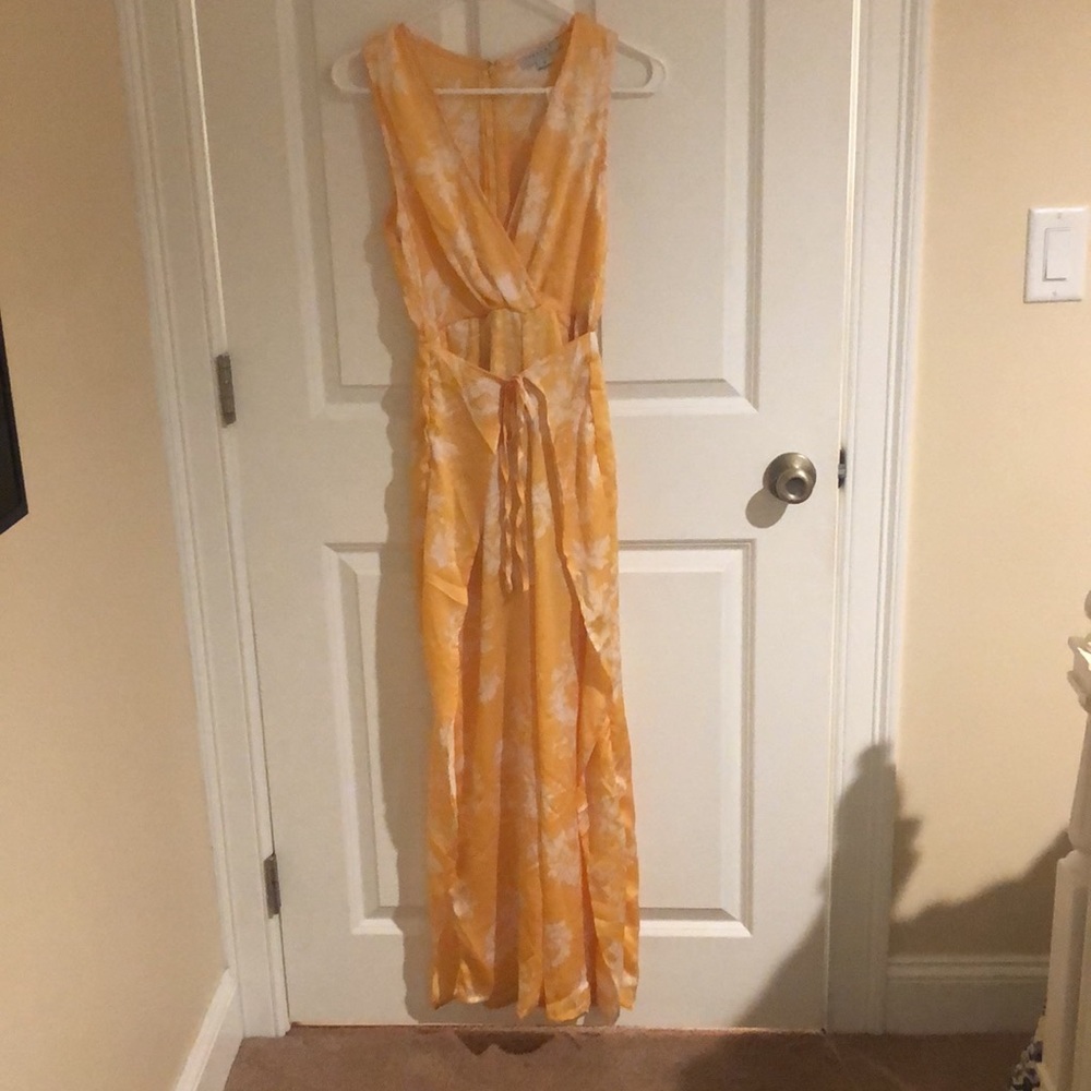 NWT FAVLUX YELLOW FLOWER PRINT JUMPSUIT
